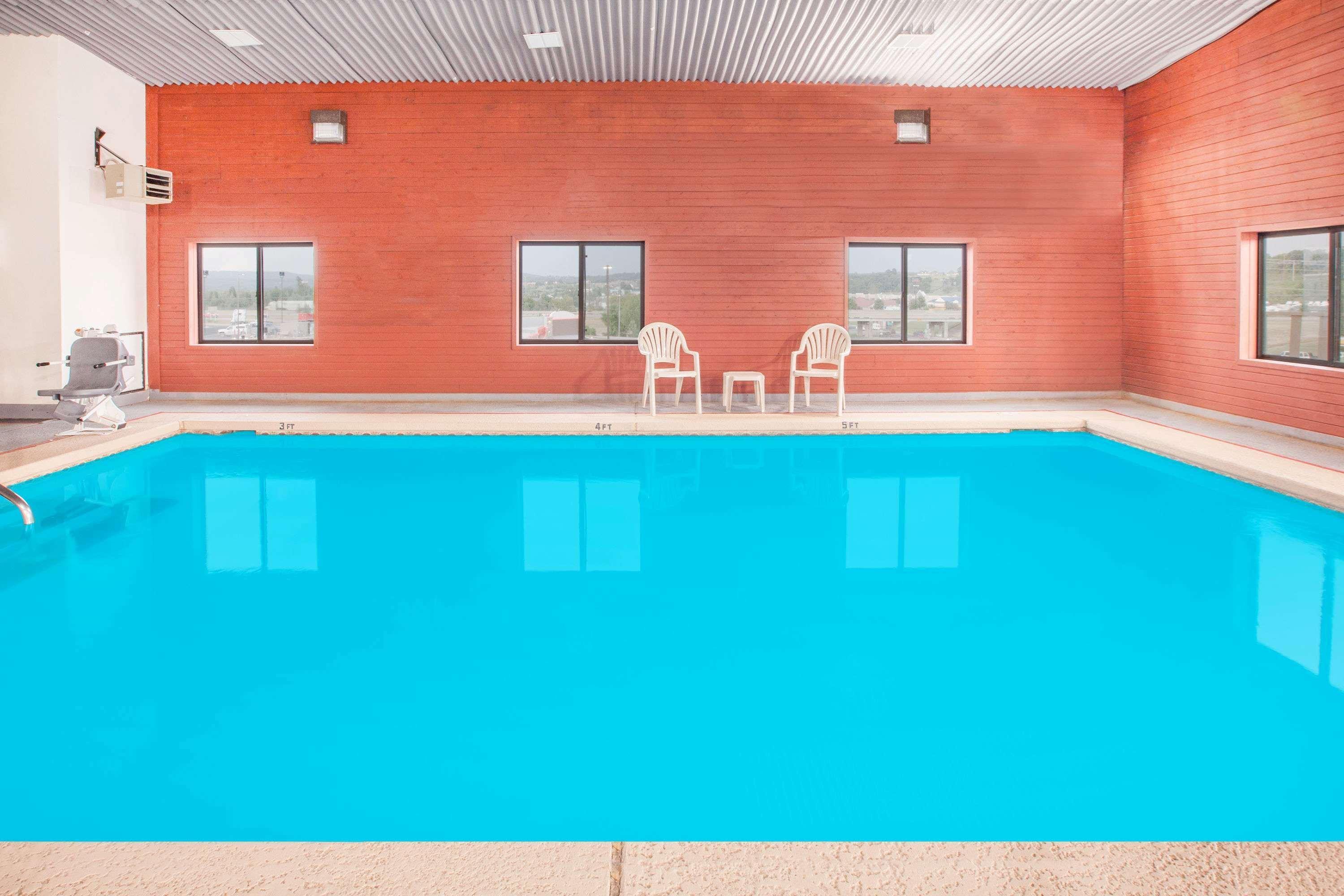 Motel Super 8 By Wyndham Buren/ft. Smith Area