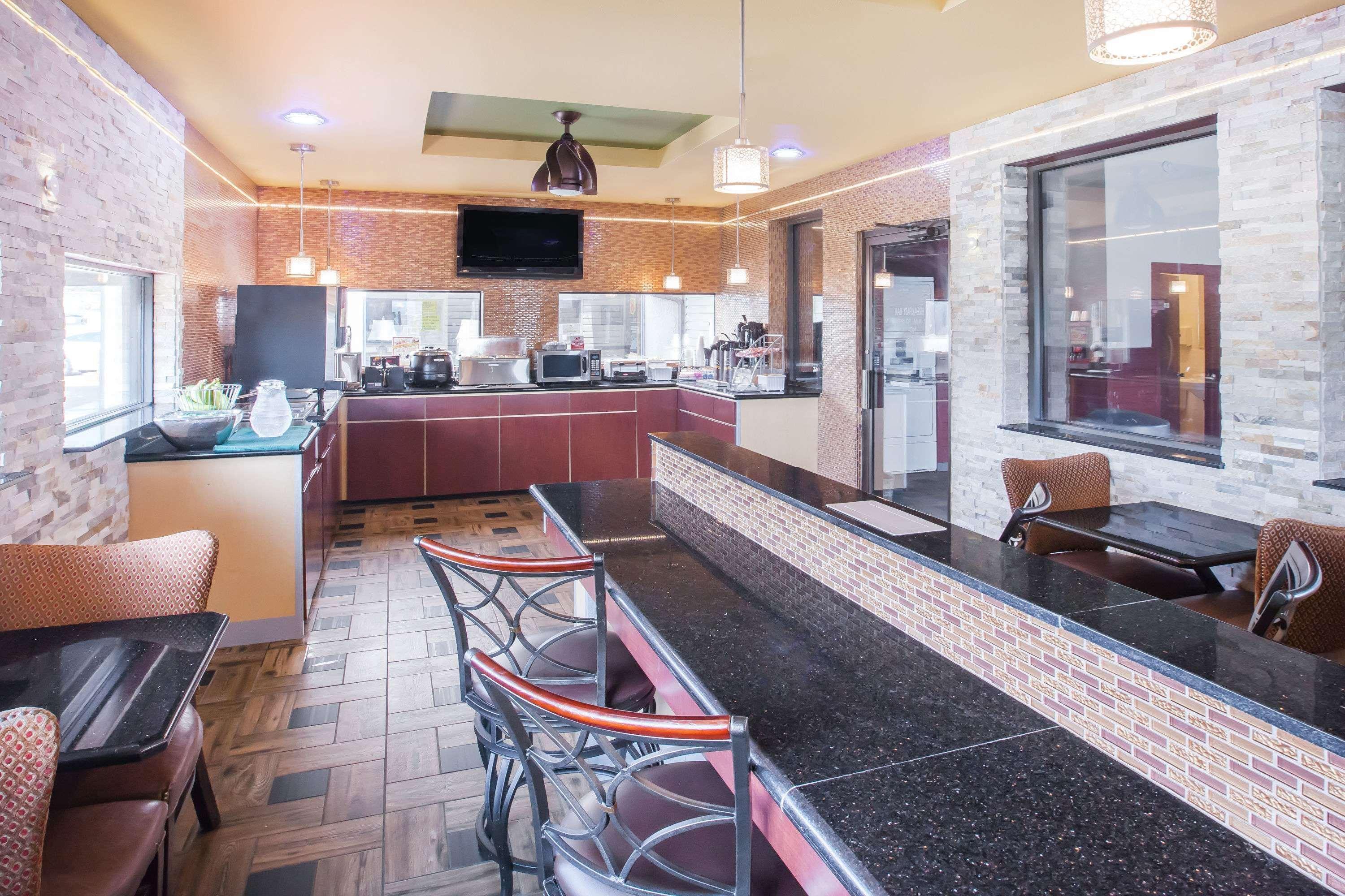 Motel Super 8 By Wyndham Buren/ft. Smith Area